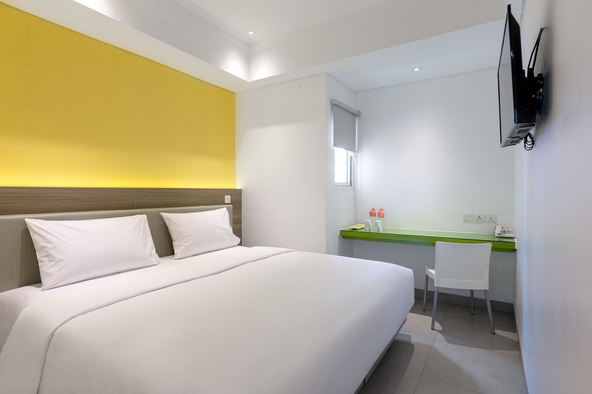 Smart, Family, 1 Queen and 1 Single Bed