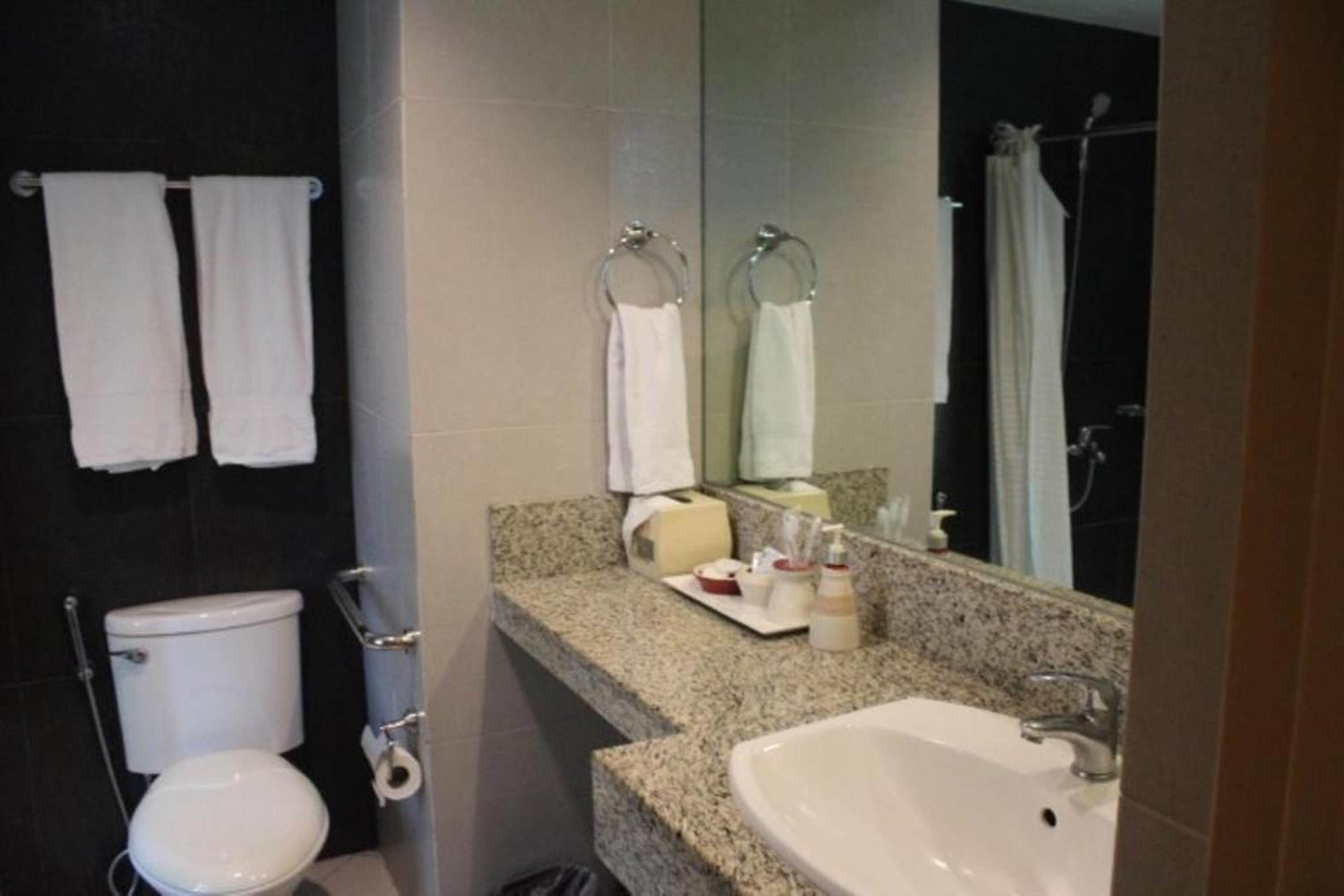Grand Suite with Bathtub