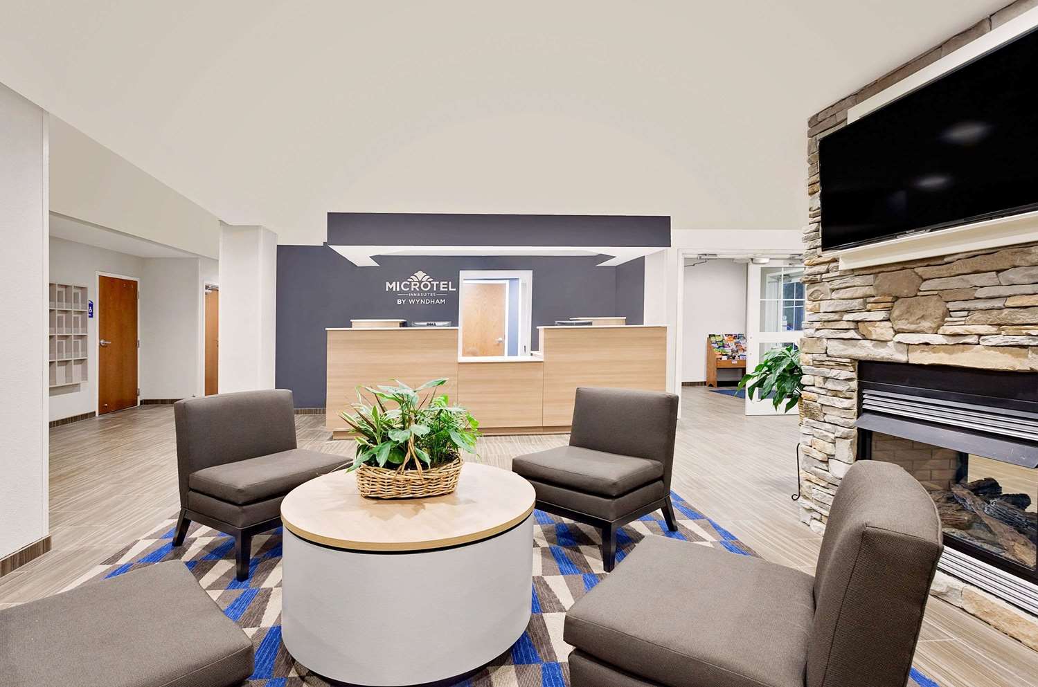 Microtel Inn & Suites by Wyndham Middletown 2/9