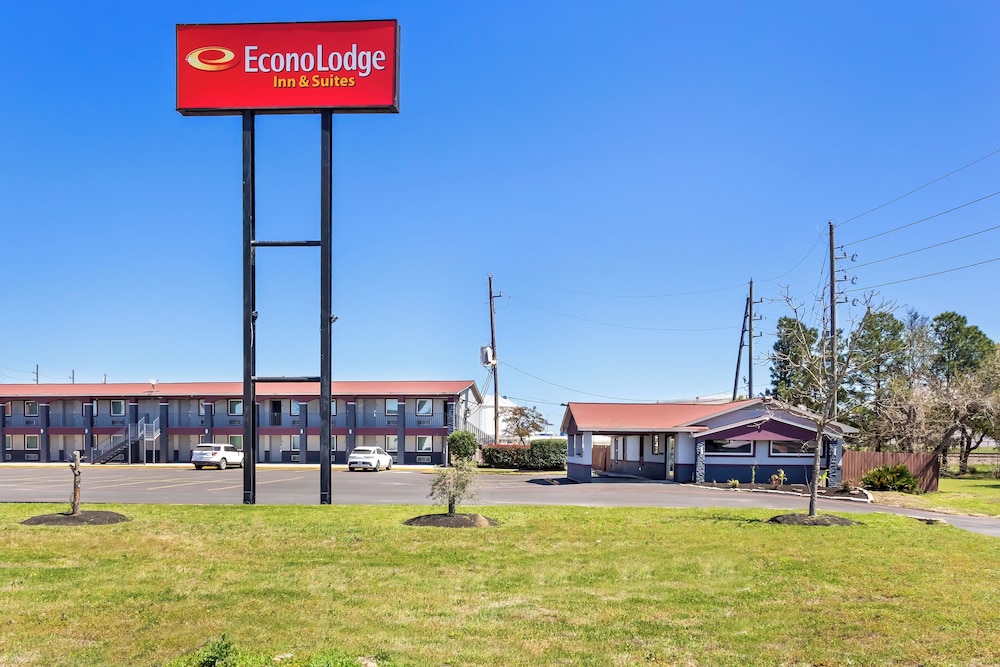 Econo Lodge Inn & Suites Sealy 46/52