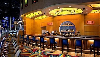 Hollywood Casino Hotel 22/37