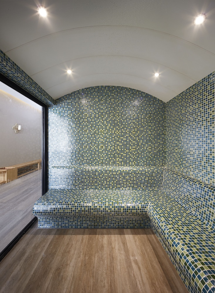 Lalila Blue Suites 48/73