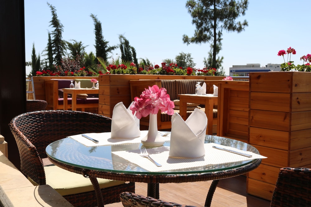 Olive Tree Hotel 37/50