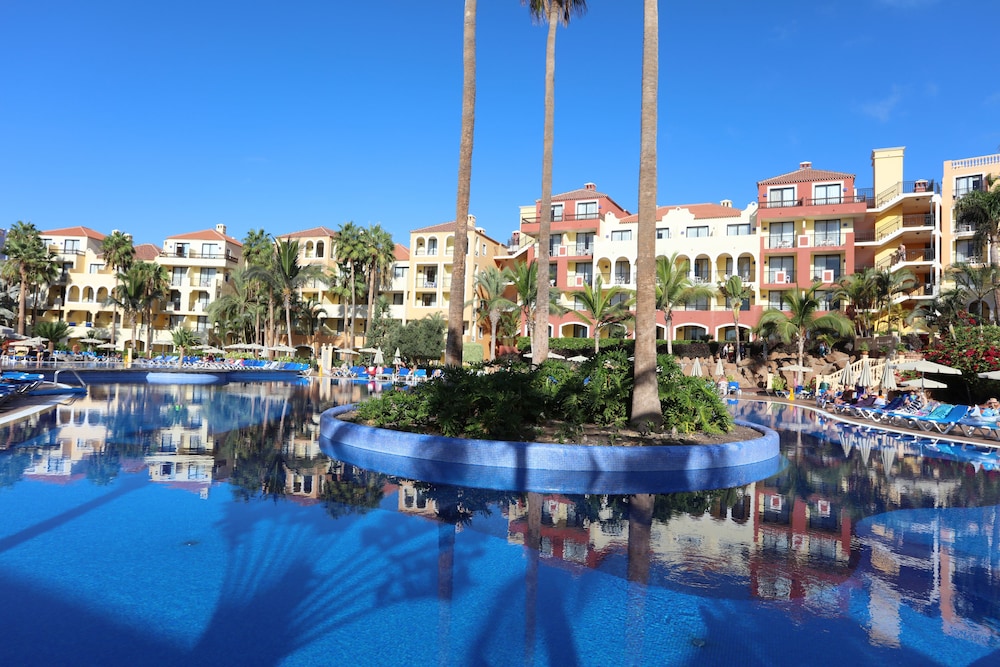 Bahia Principe Sunlight Costa Adeje 70/71