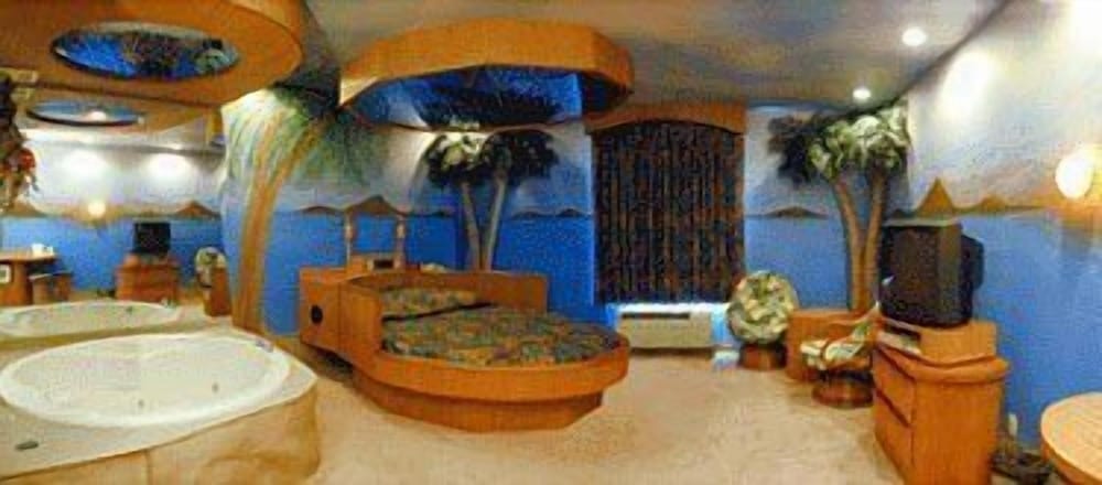 Magnolia Inn And Suites 20/32