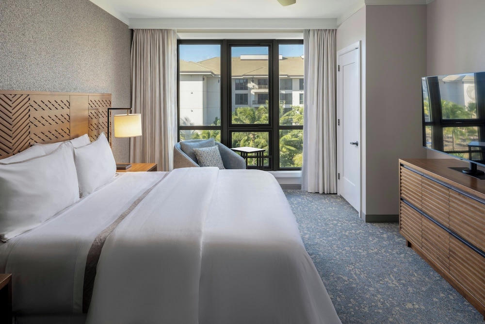 1 Bedroom, Villa, King Bed, Resort View, Sofa, Balcony