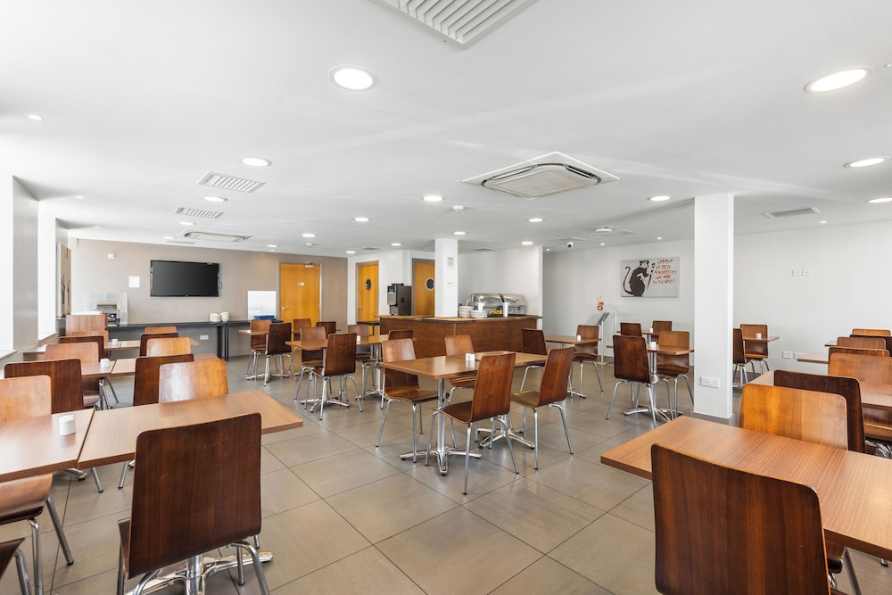 Britannia Study Hotel 50/66