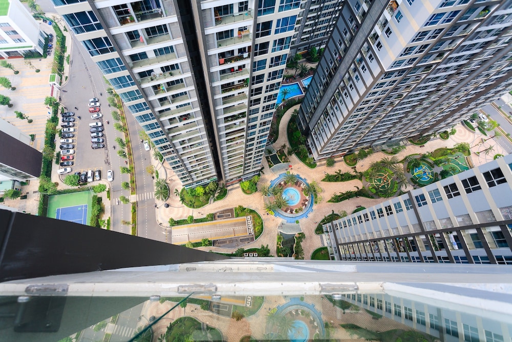 The Berry Luxury Serviced Apartment 4/50