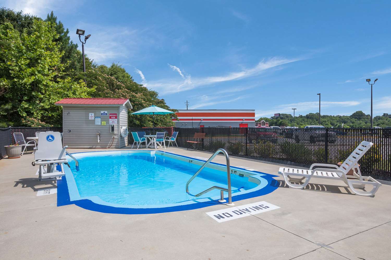 Econo Lodge Inn & Suites Rockmart 33/35