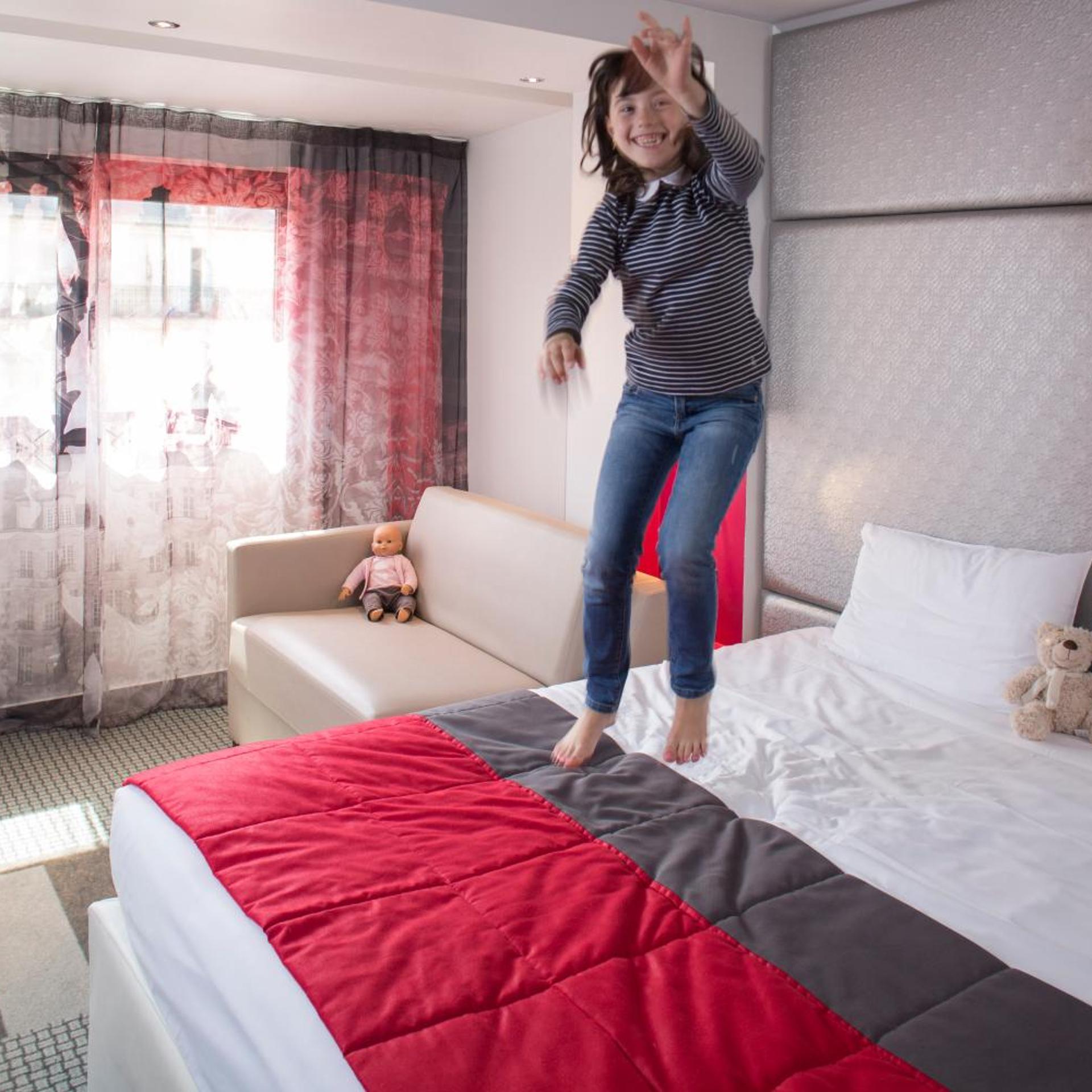 غرفة سوبيريور بسرير كينج مع أريكة، Hotel Mercure Paris Montmartre Sacre-Coeur 10/10