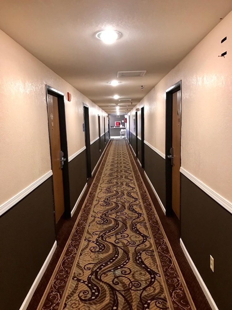 Travelodge by Wyndham Junction City 25/35
