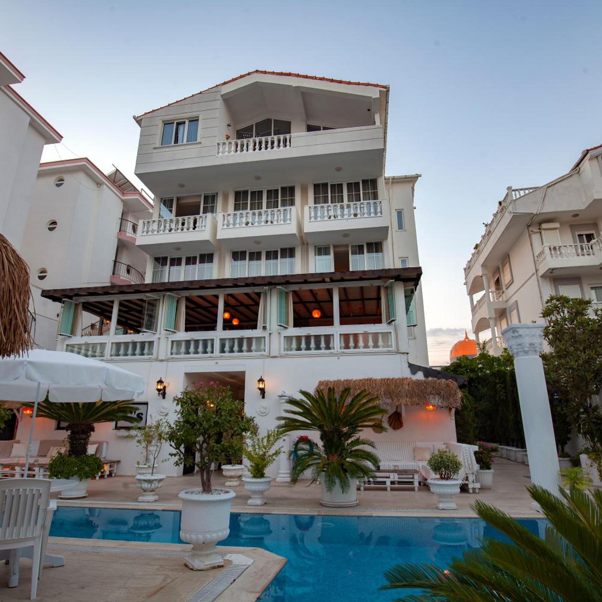Connys Boutique Hotel - Adults Only