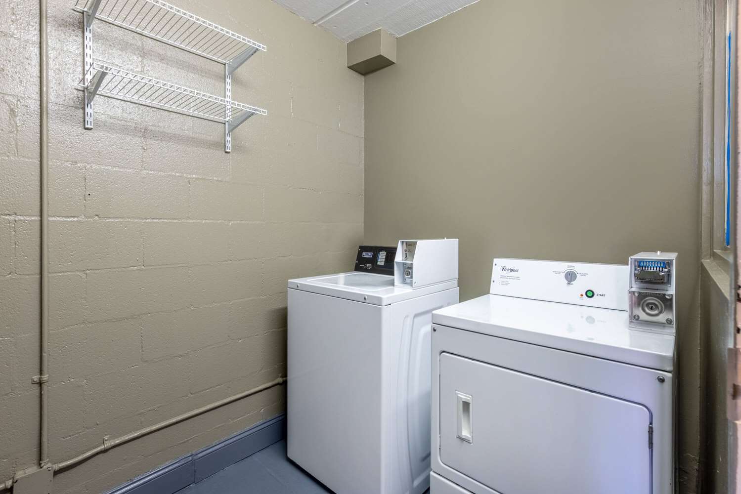 Days Inn & Suites by Wyndham Fort Bragg/Cross Creek Mall 41/41