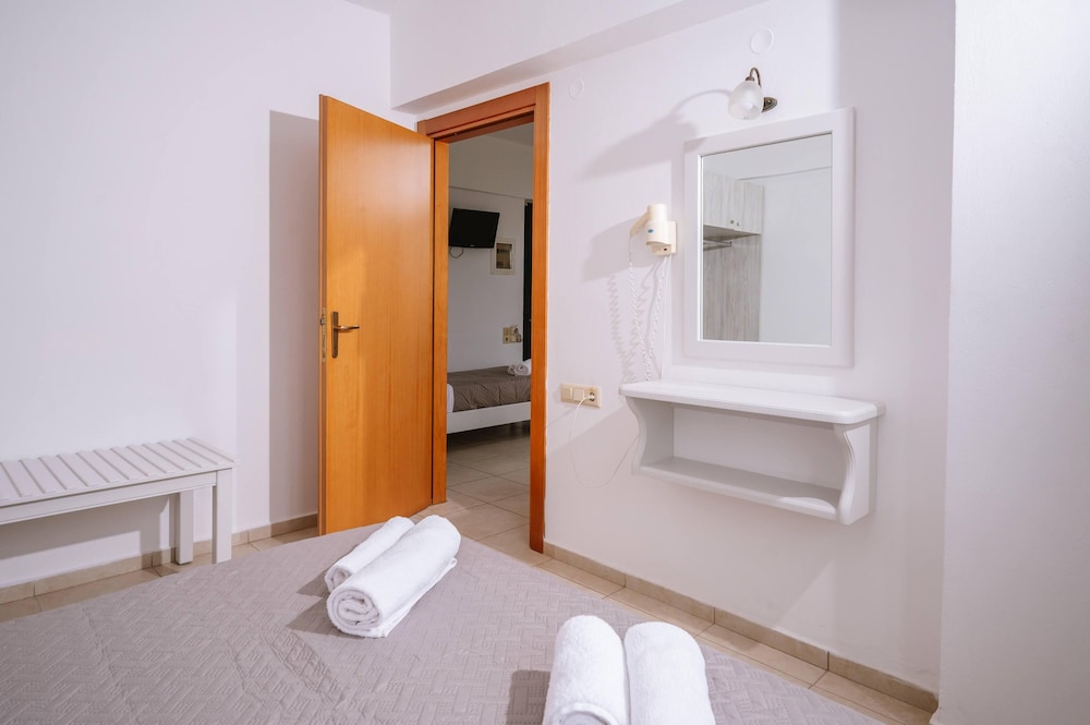 Dionysos Apartments And Studios 33/61