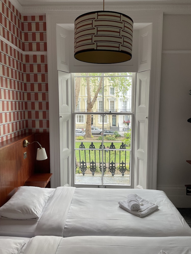 St. David's Hotels 14/50