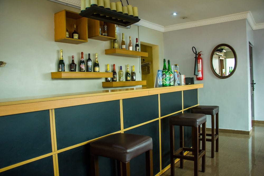 Tivoli Residence & Bar 21/40