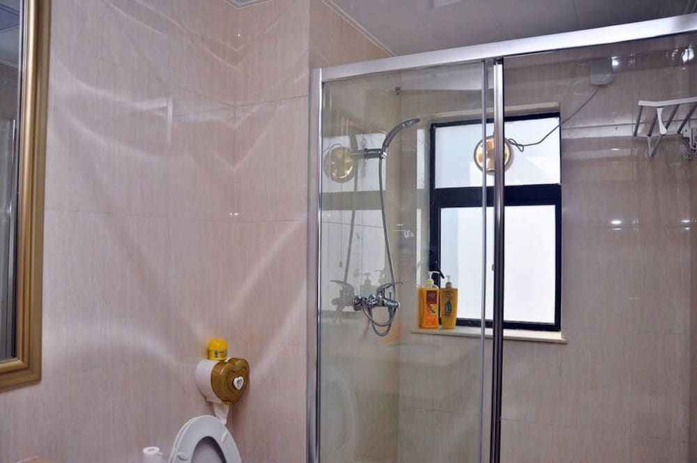 MALE DORM, EXCLUSIVE, 4 BEDS