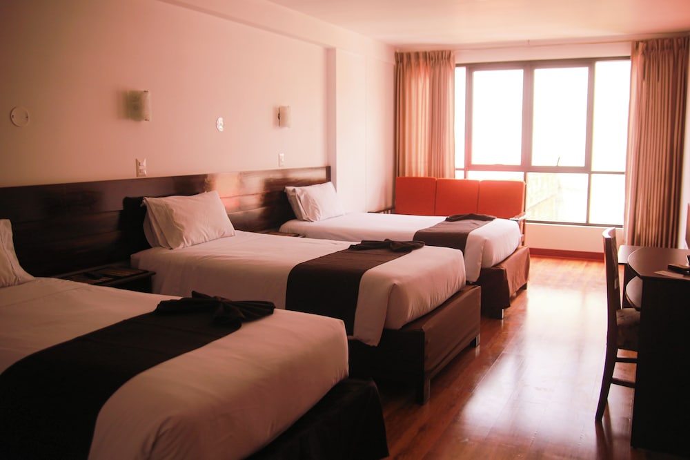 ROOM, TRIPLE