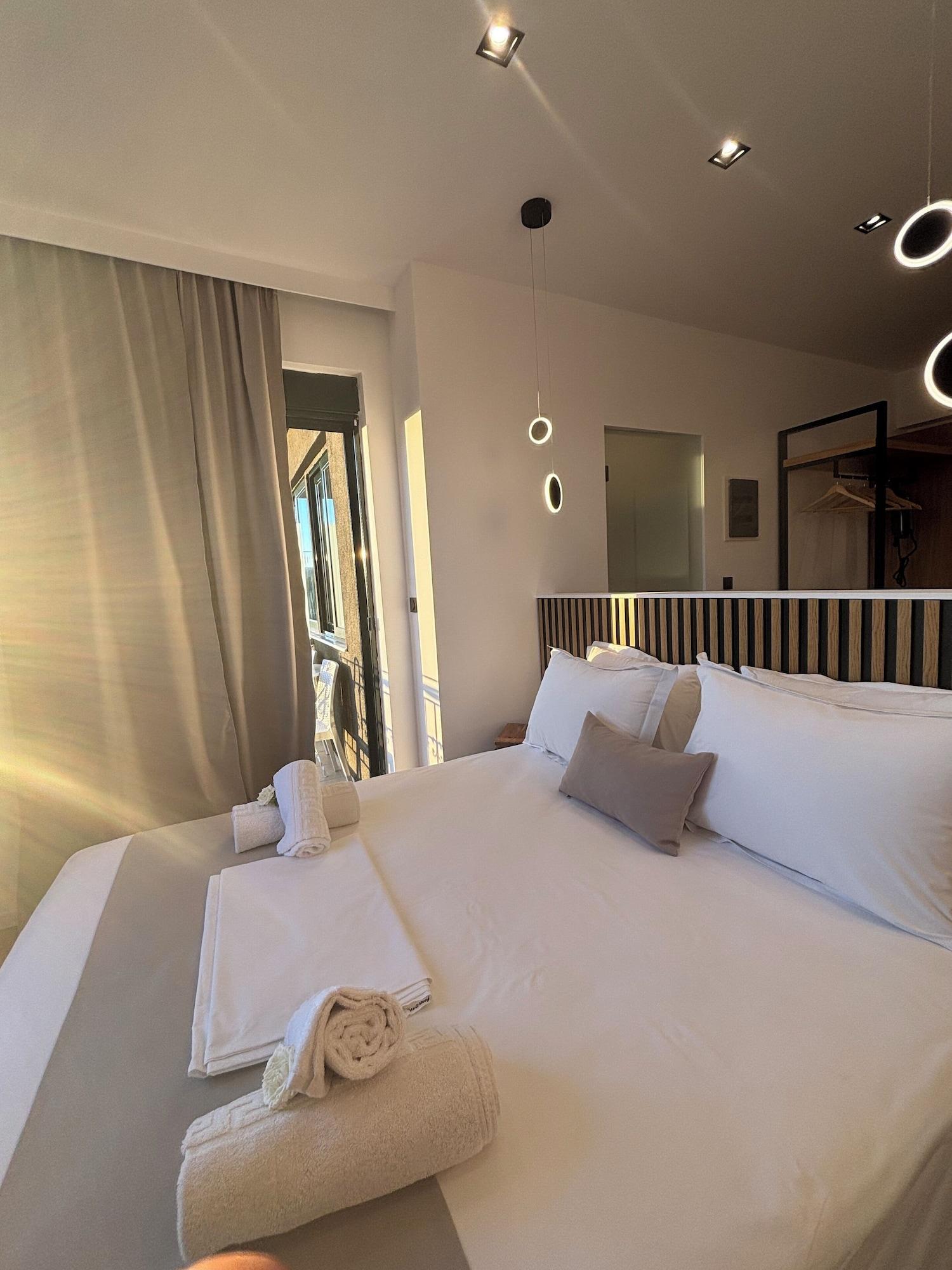 Ampoulos Rooms & Apartments 12/50