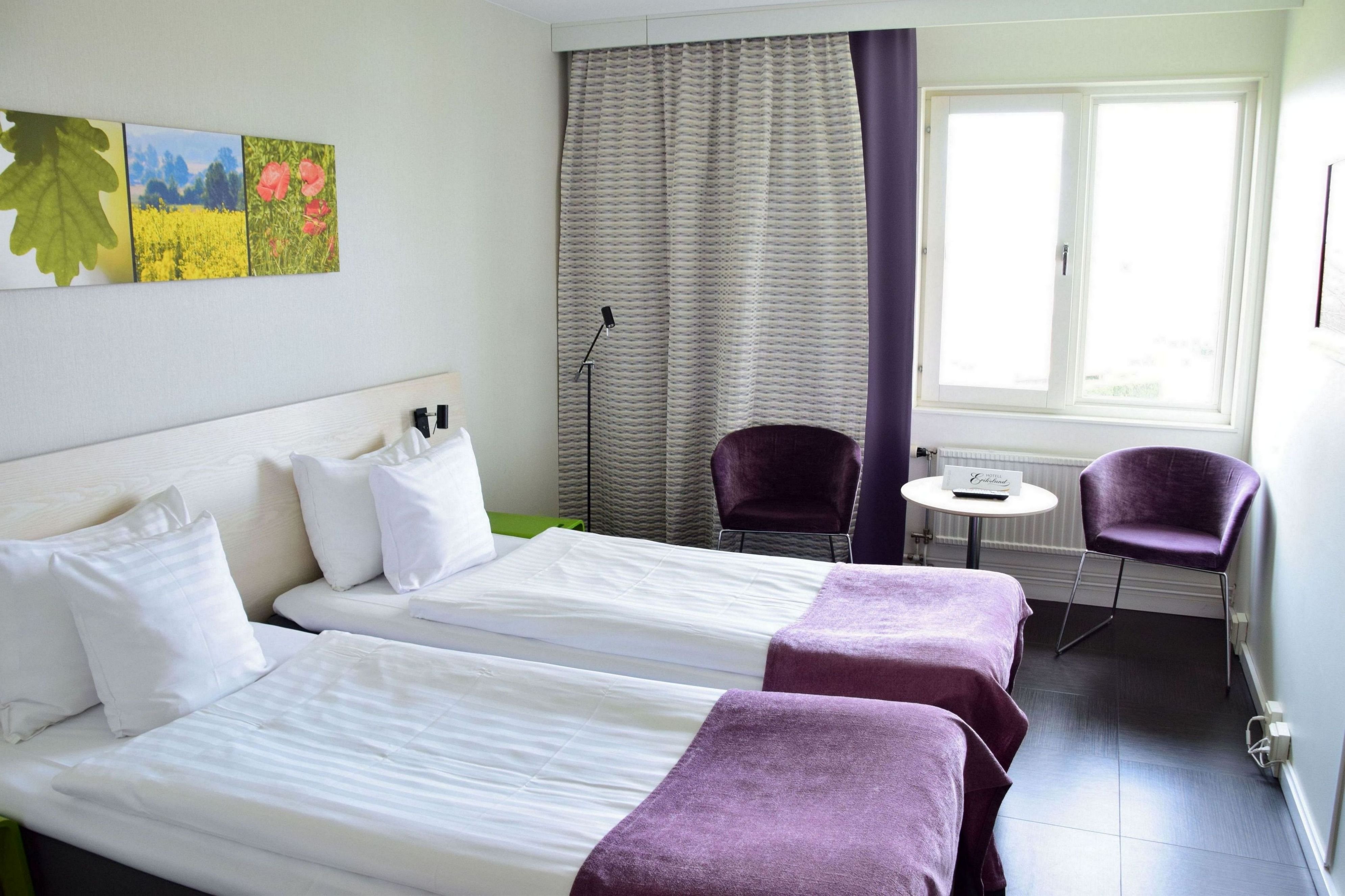 Standard, Twin Beds