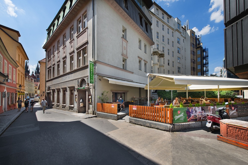EA HOTEL ROYAL ESPRIT 20/22