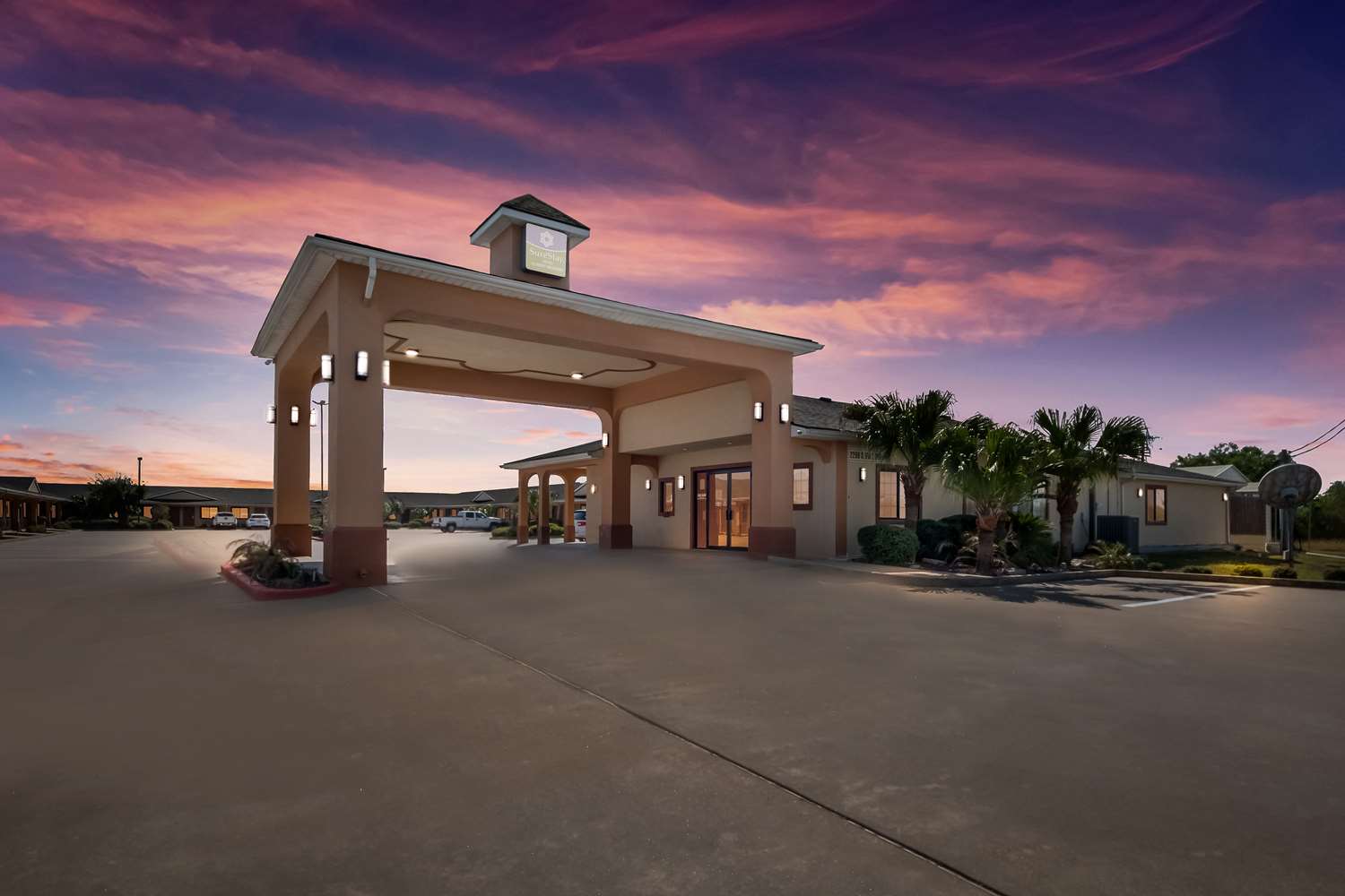 SureStay Hotel by Best Western Falfurrias 12/14