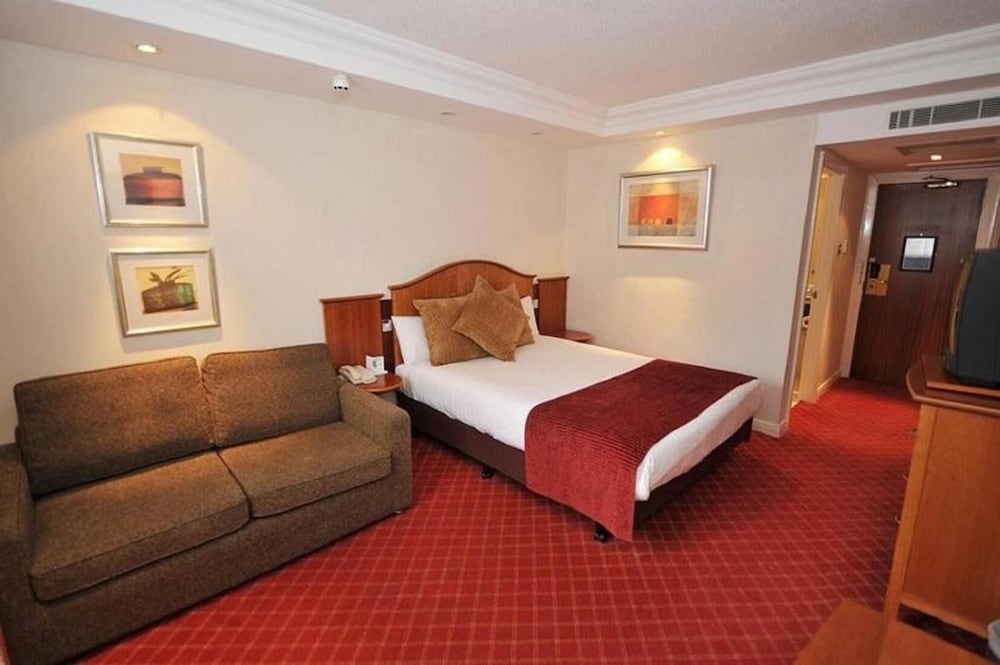 Airport Inn Manchester Hotel and Spa 17/71