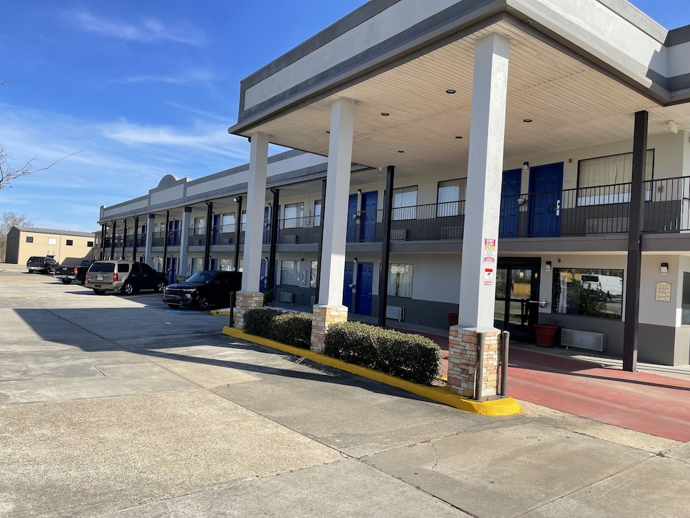 Days Inn By Wyndham Gonzales 45/50