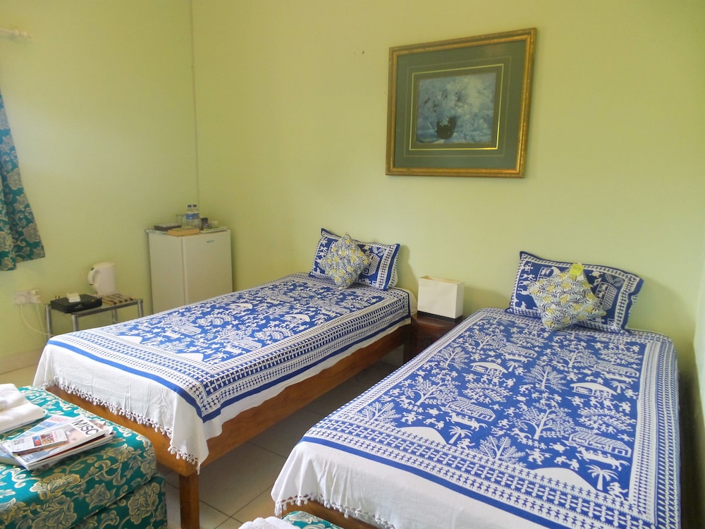 Rnm The Clubhouse Grenada 9/50