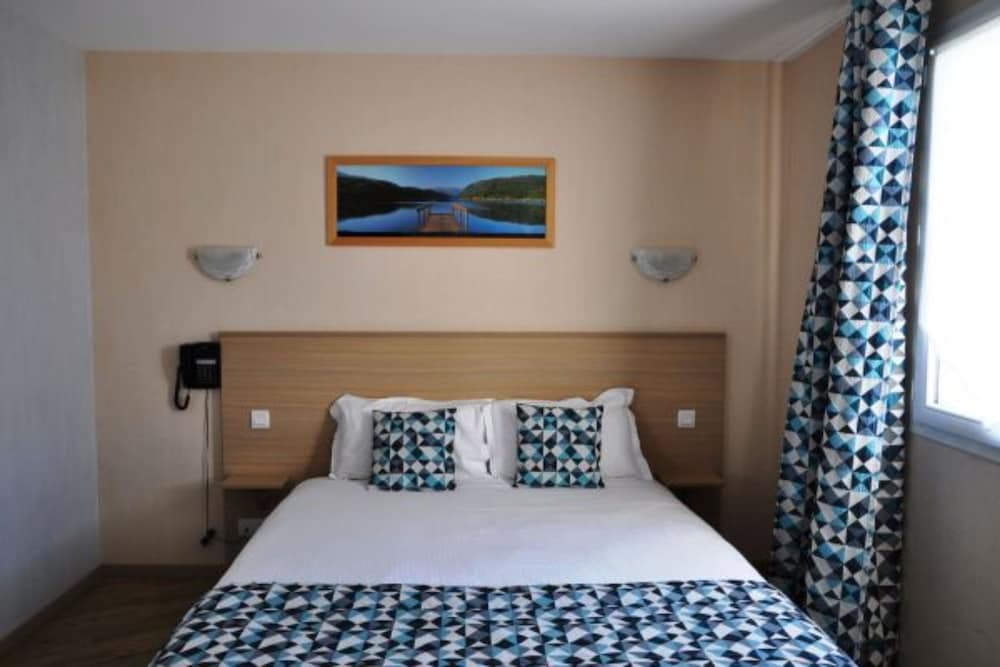 Brit Hotel Azur 13/32
