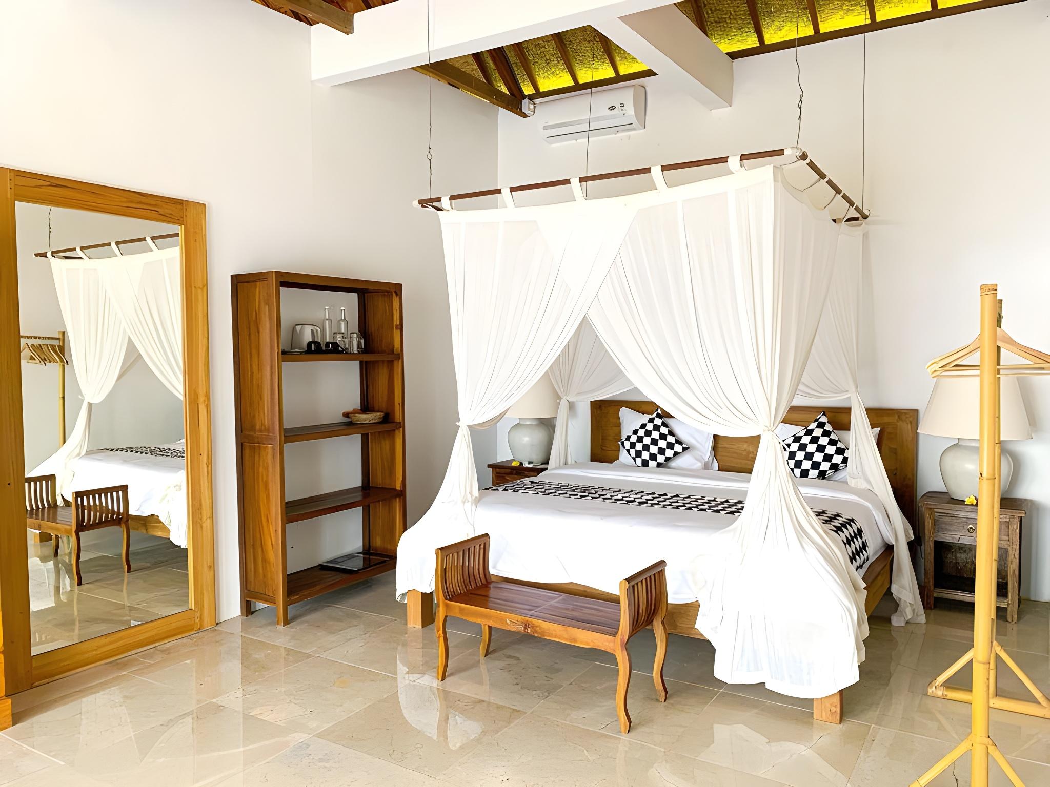 Room, Quadruple