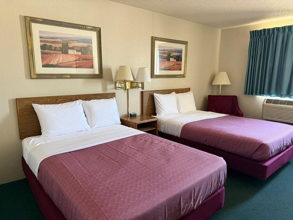 Americas Best Value Inn and Suites-Cassville/Roaring River 11/42