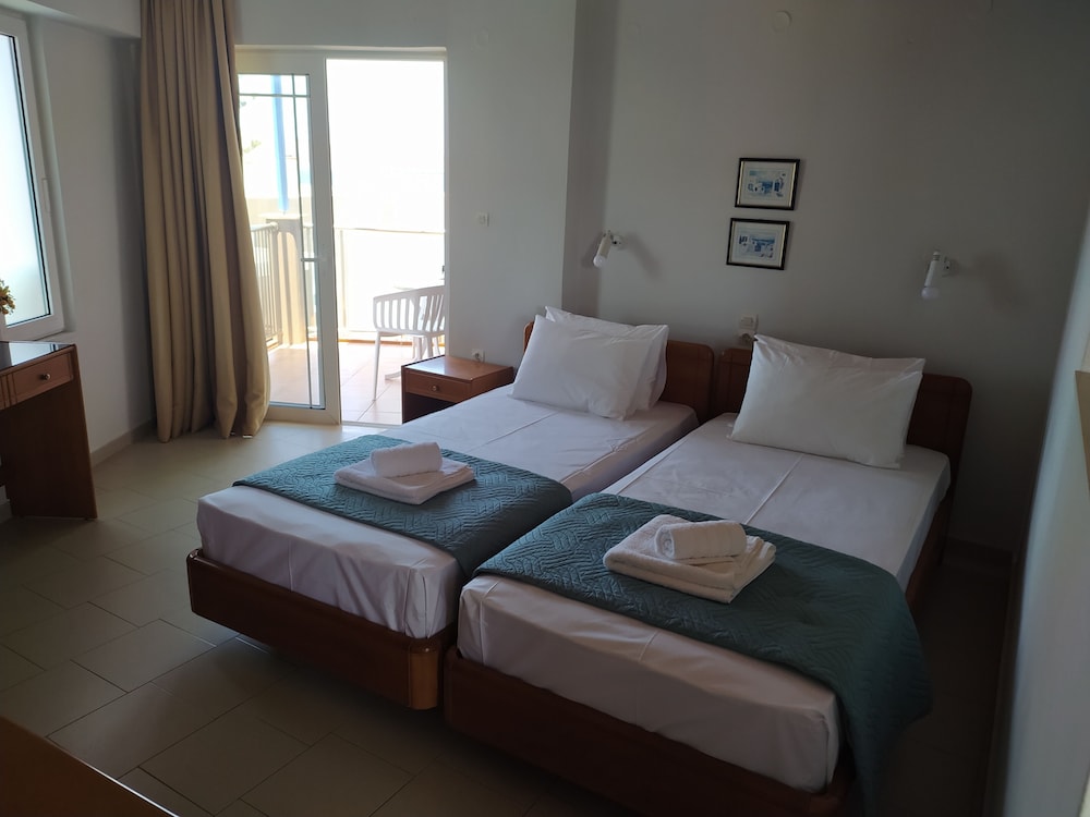 Girogiali Beach Hotel 37/50