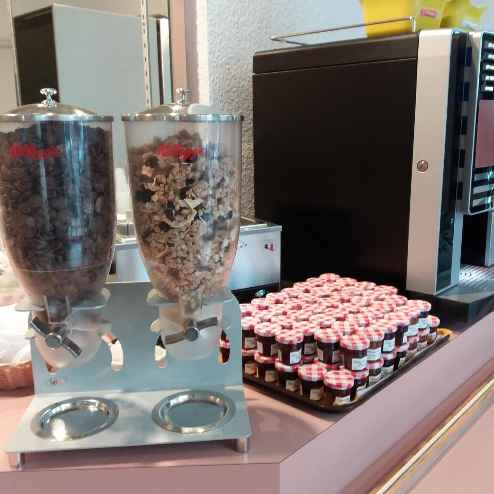 EGG HOTEL - HOTEL LES GENS DE MER Dieppe 19/48