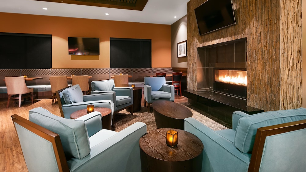 Best Western Premier Boulder Falls Inn 38/66