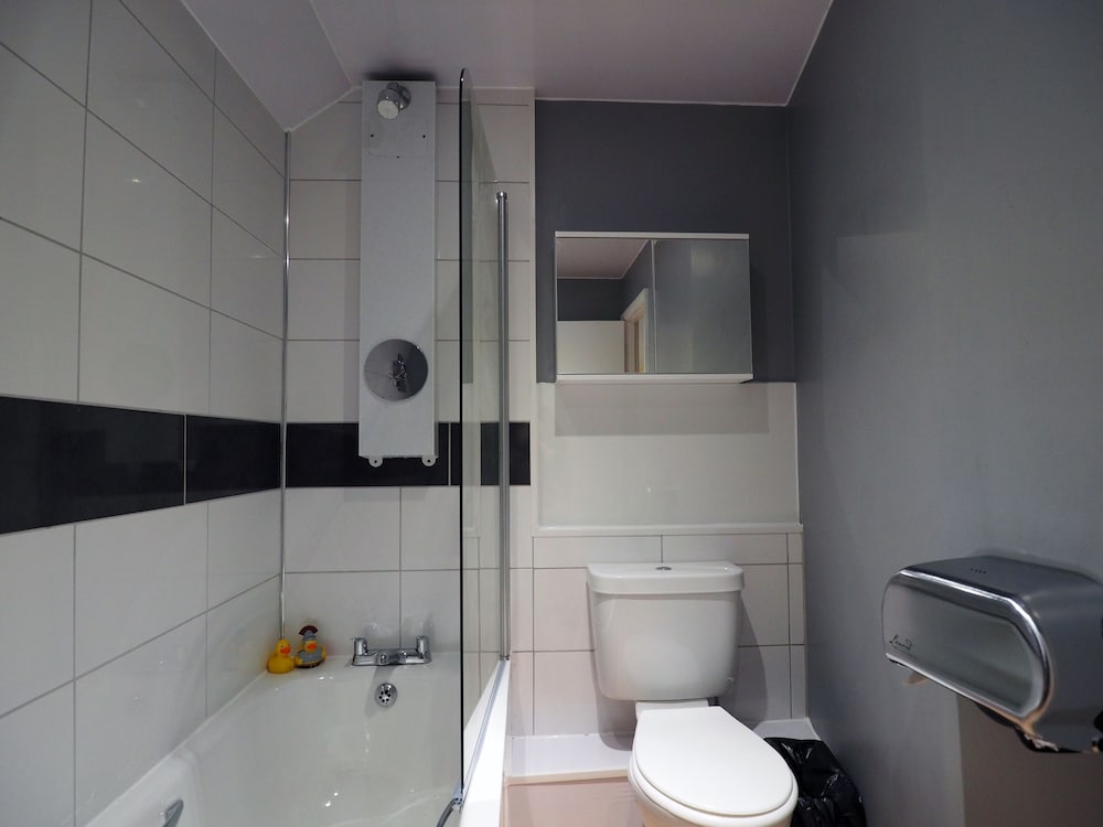 St Christophers Inn Bath 68/69