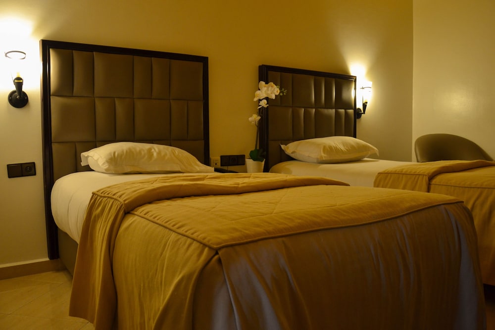 Azur Hotel 13/35