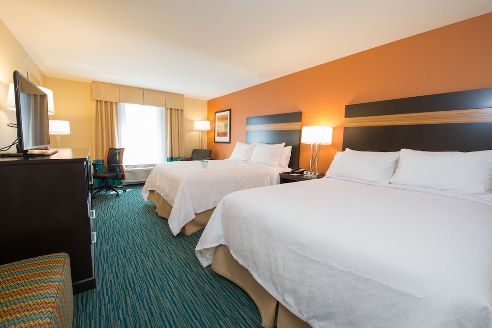 Holiday Inn Bismarck 20/70
