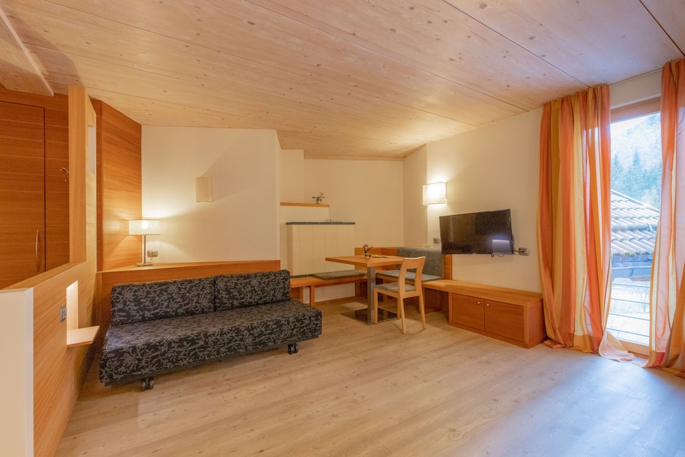 Hotel Miramonti 39/59