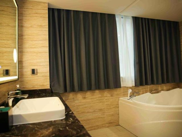 Magnotel Classic (Yangzhou Wanda Plaza Shunda Road) 23/23