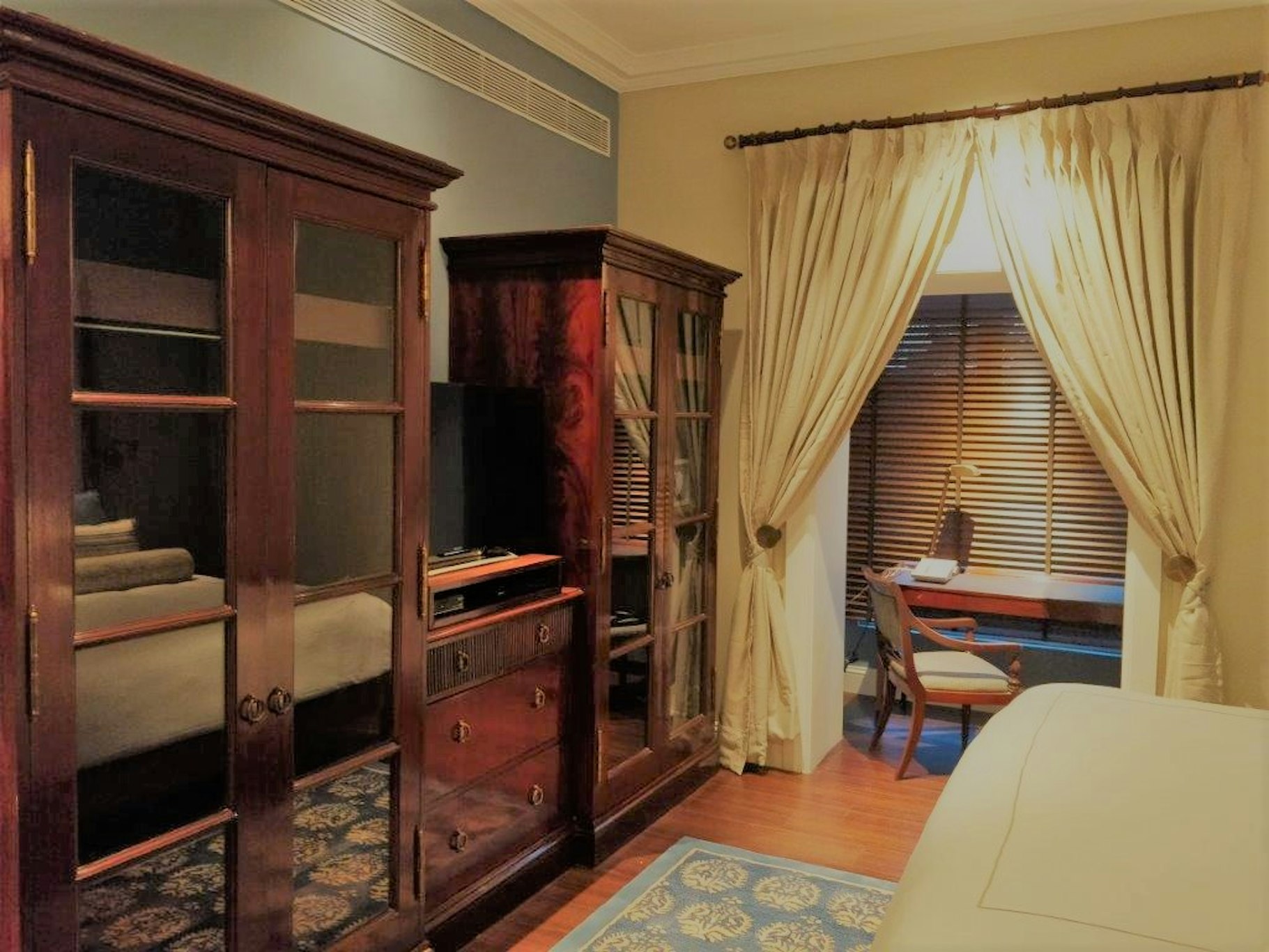 Taj Connemara 44/79