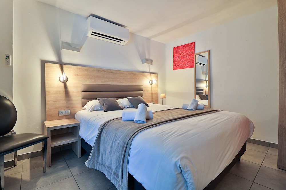 Hotel Perla Riviera 16/48