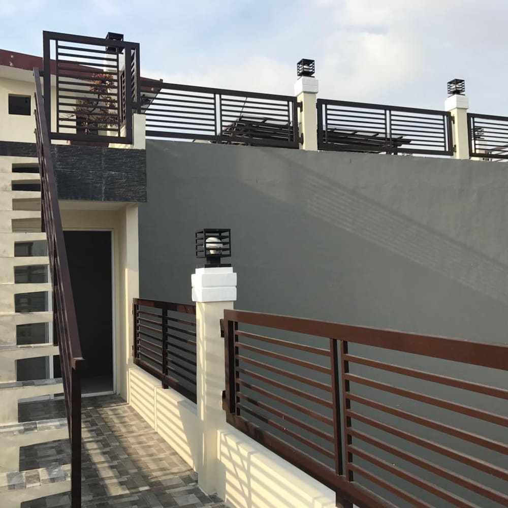One Terence Residences 40/50