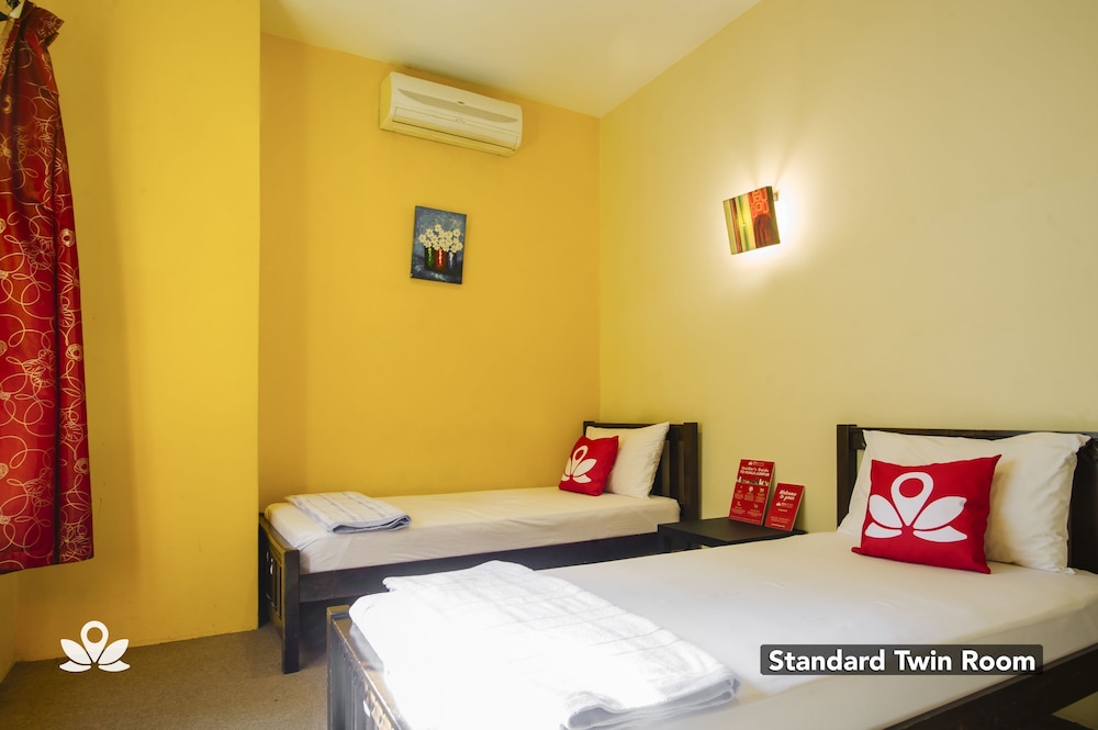 The Explorers Guesthouse and Hostel 15/60