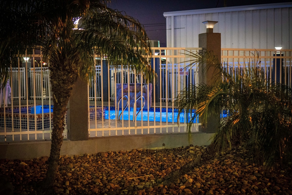 Rodeway Inn & Suites Corpus Christi Northwest 39/42