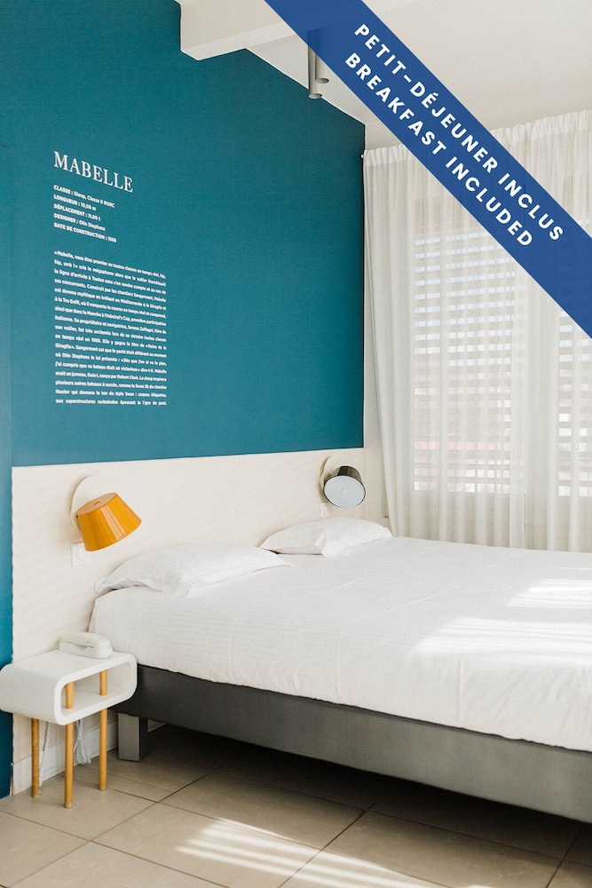 Les Voiles Hotel 11/50