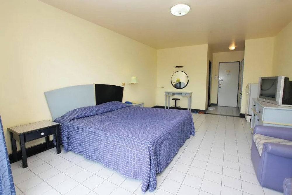 Pin Hotel 30/63