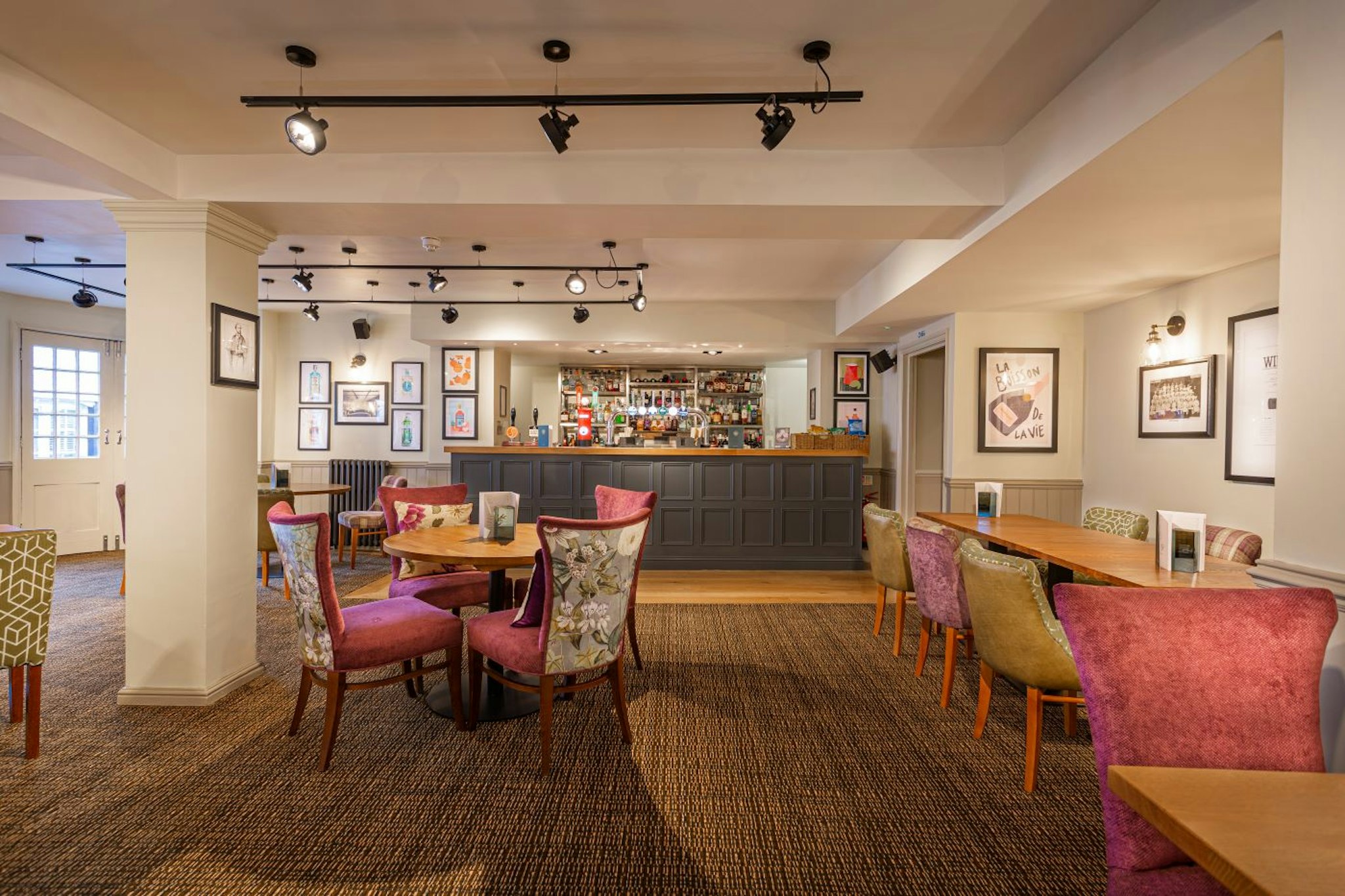 The White Horse Hotel Brasserie 44/59