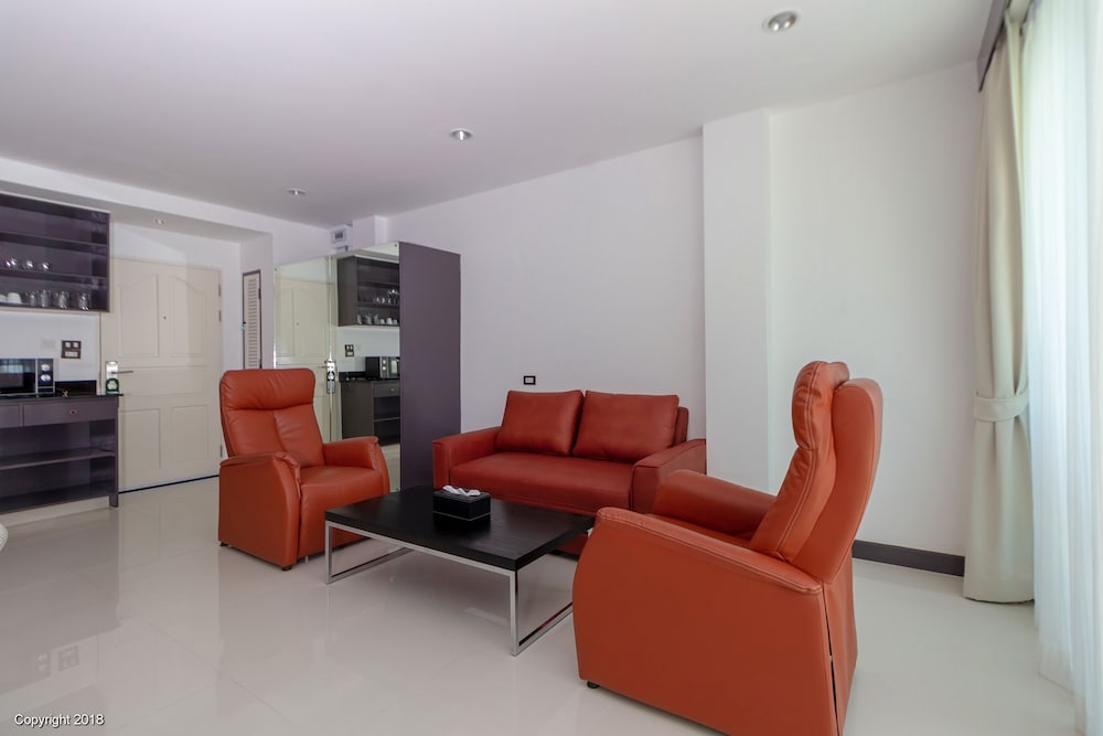 MODERN LIVING HOTEL 28/45