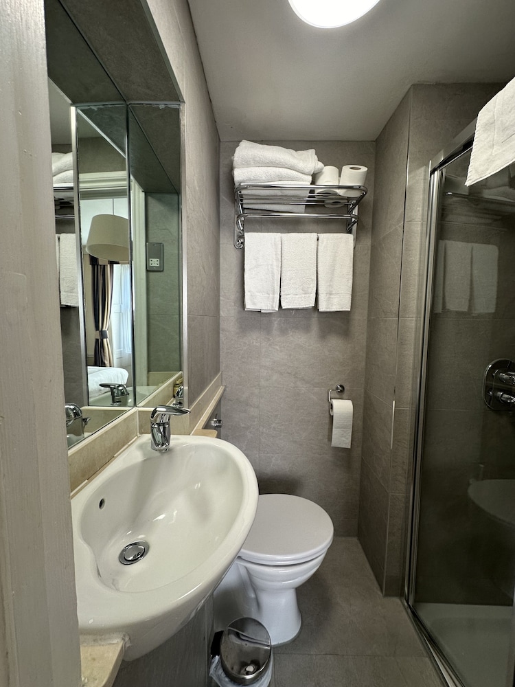 غرفة قياسية مفردة، Hotel Cavendish 7/8